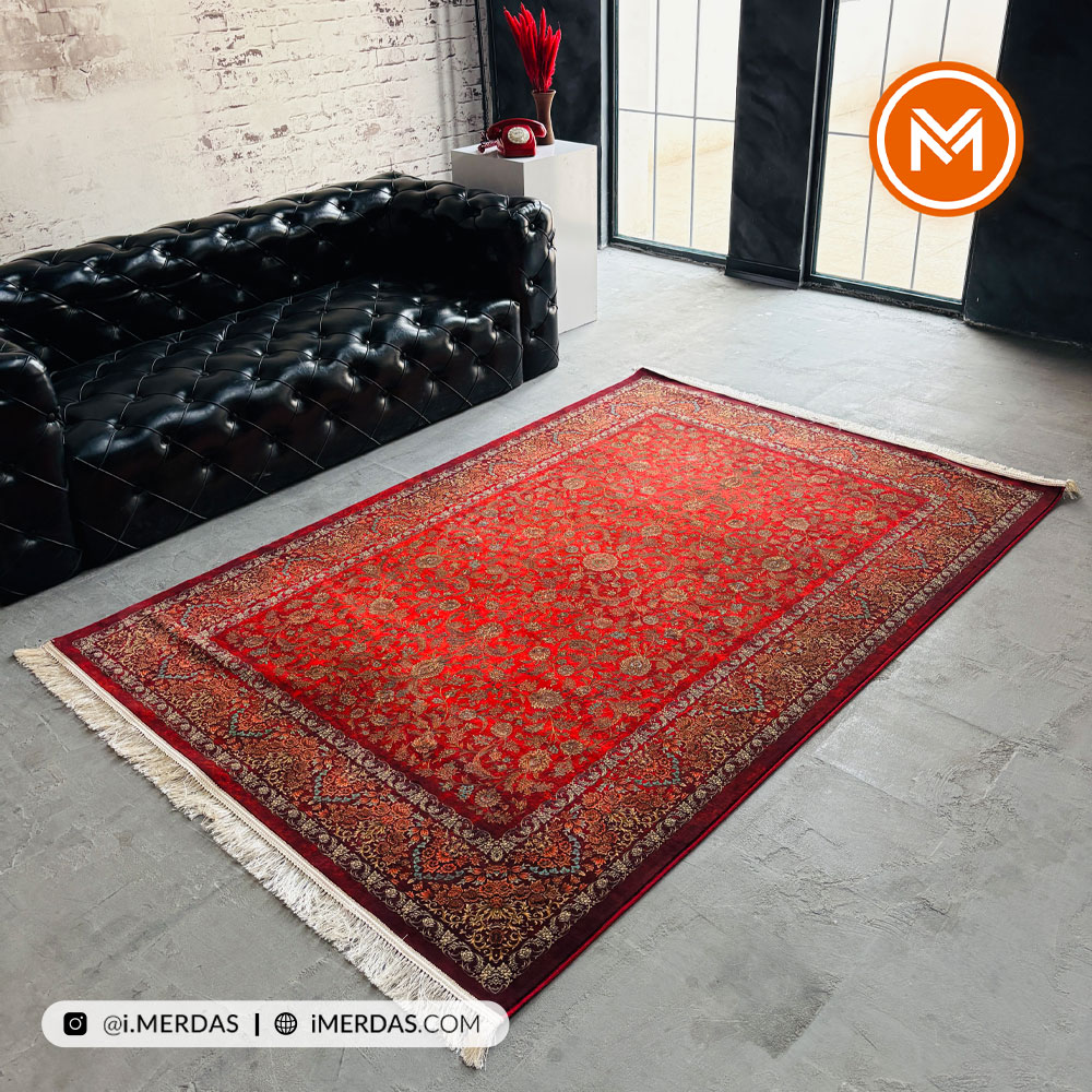 فرش کهنه نما کد 25CN0110 زمینه لاکی